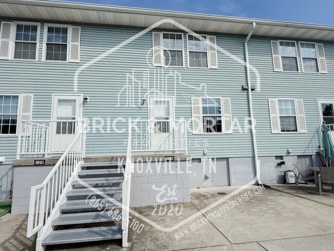 Building Photo - 126 N 6th St