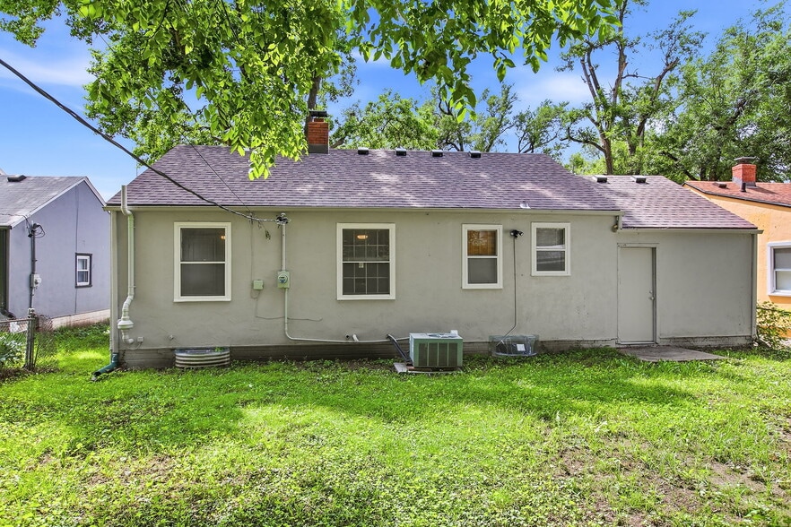 Backyard - 7231 Forest Ave