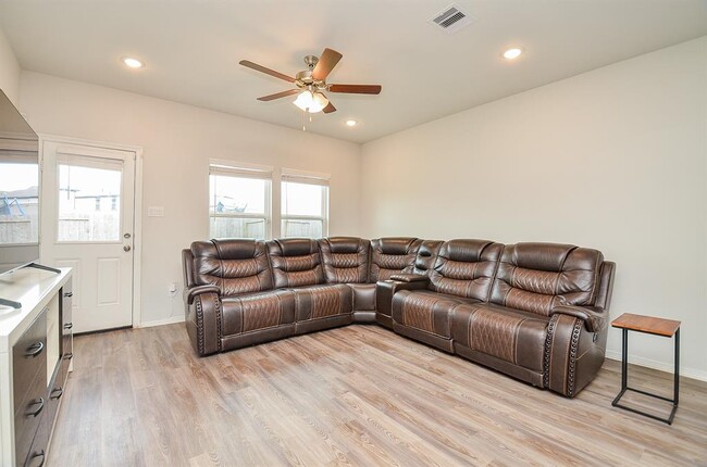 Building Photo - 23231 Spring Genesis Ln
