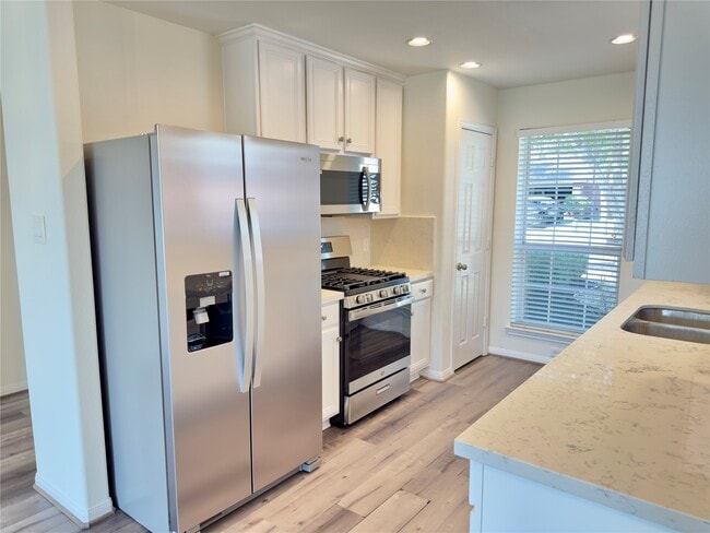 Building Photo - 11222 Overland Trail Dr