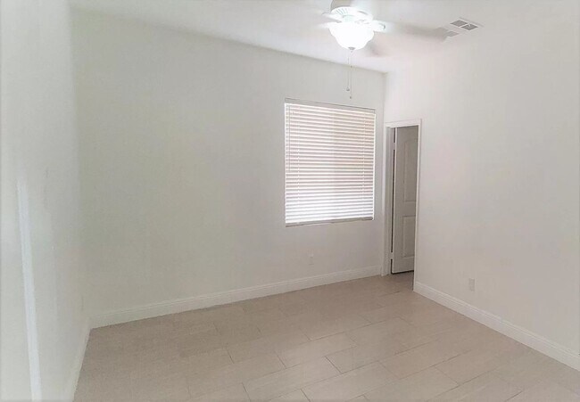 Building Photo - Hidden gem in prestigious community of Pal...