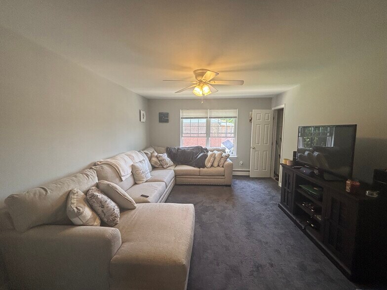 Living Room - 87 Tansboro Rd