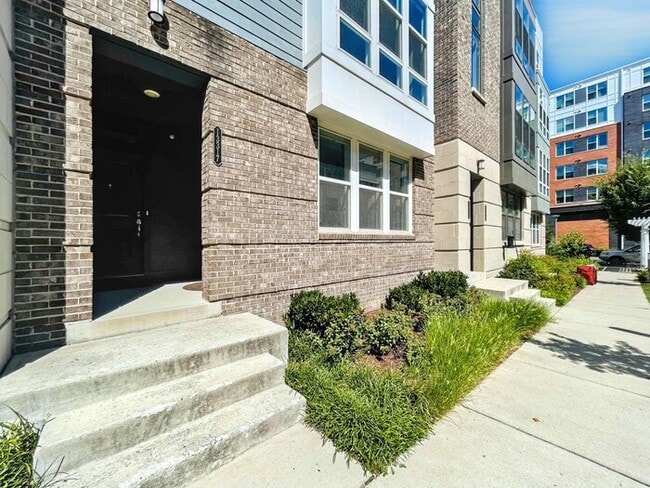 Primary Photo - 13317 Launders St