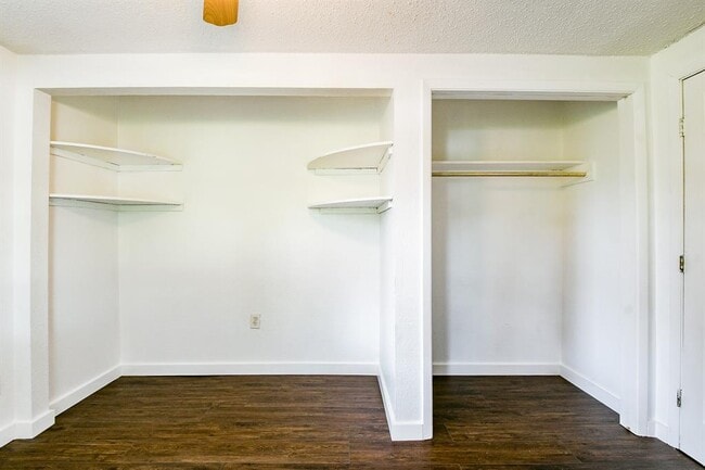 Building Photo - 24204 Linda Ln