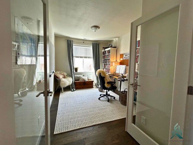Building Photo - Premium 4-Bedroom, 3-Bathroom Home for Rent