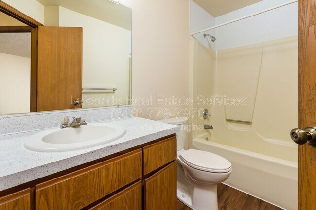 Building Photo - 3476 Wallace Ct SW