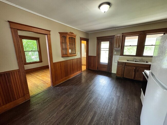 Building Photo - 3 Elm Ct