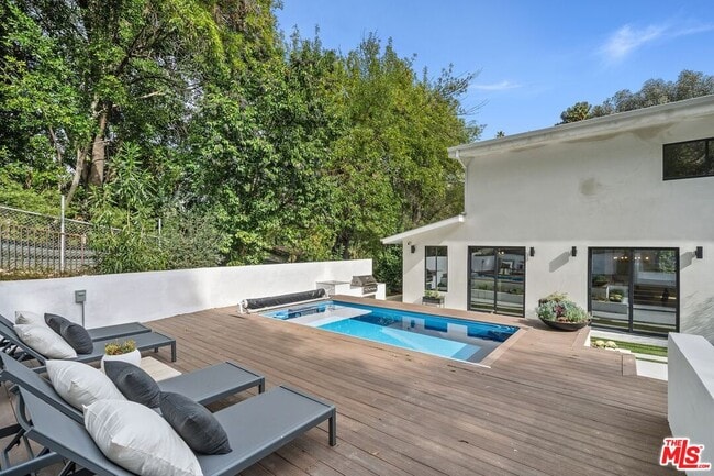 Building Photo - 4545 Balboa Ave
