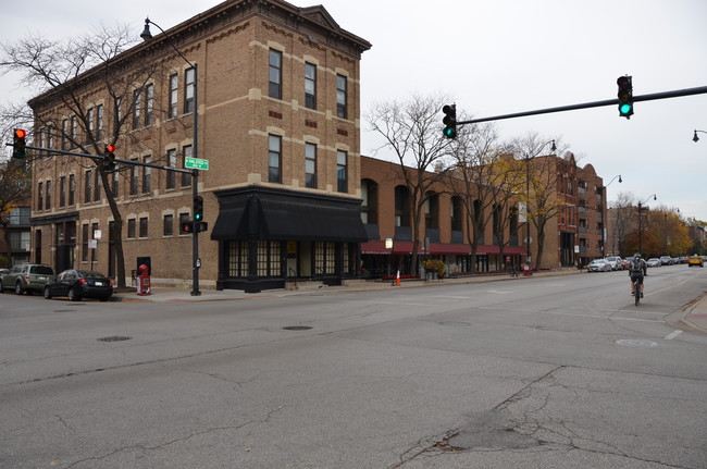 Building Photo - 1816 North Halsted