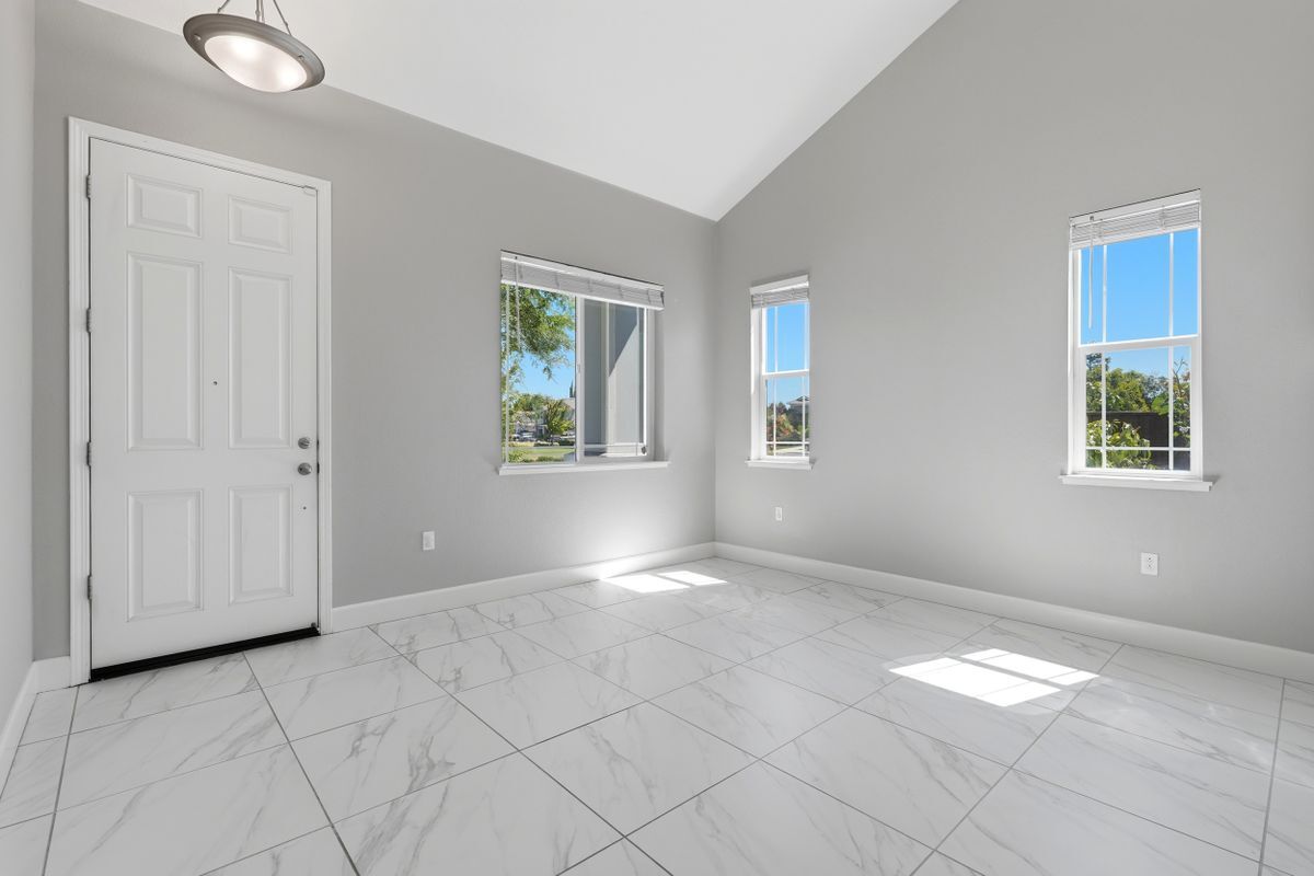 Building Photo - 453 Diamond Peak Ln