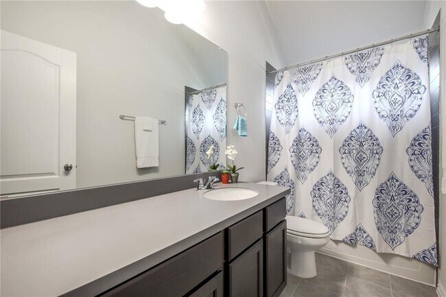 Building Photo - 708 Sunny Ridge Dr