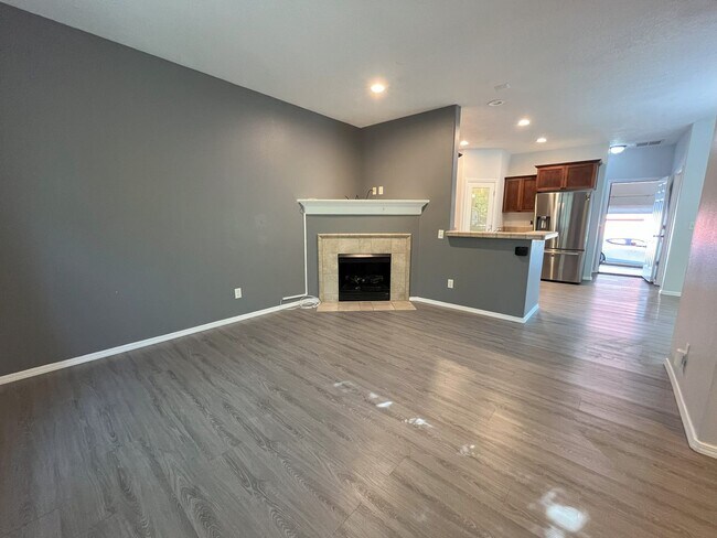 Building Photo - Charming 3-Bedroom Home with Open Layout, ...