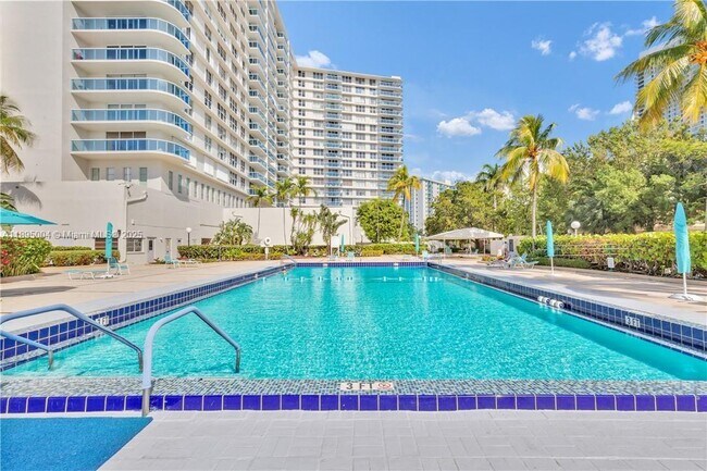 Building Photo - 3800 S Ocean Dr