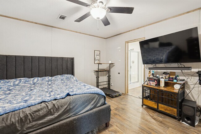 Building Photo - 146 Marina Dr