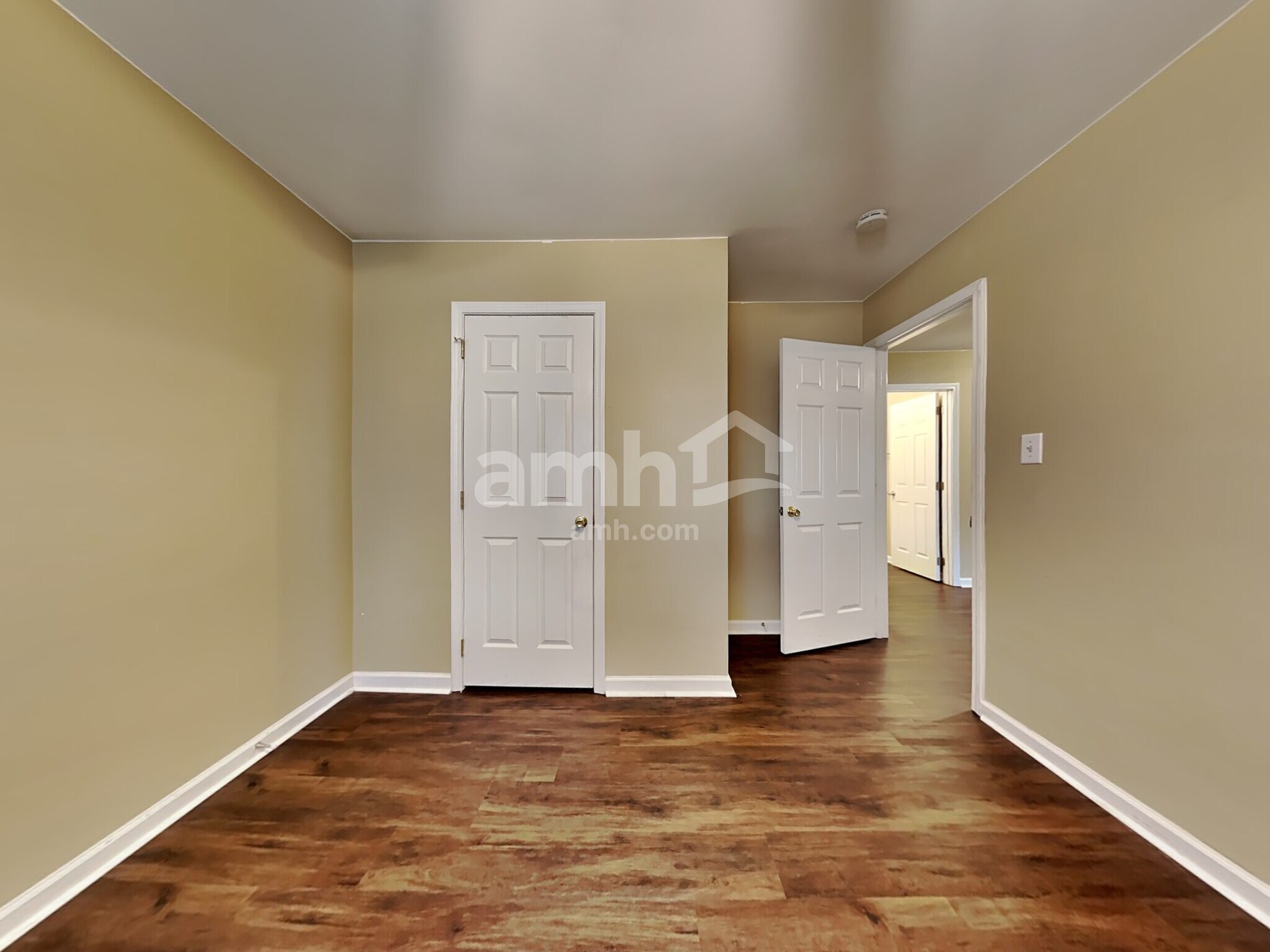 Building Photo - 7615 Henderson Park Rd