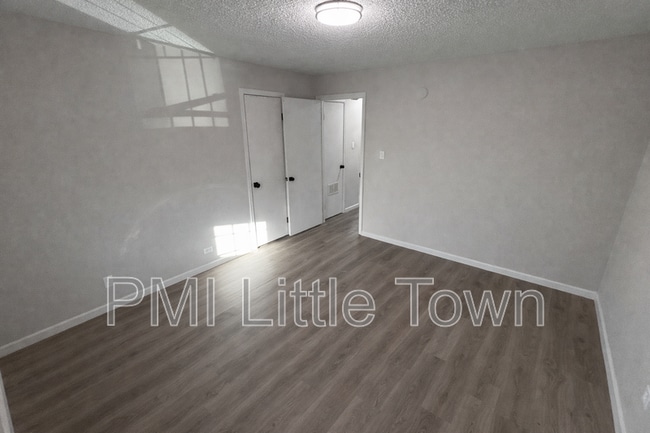 Building Photo - 2301 E Fremont Ave