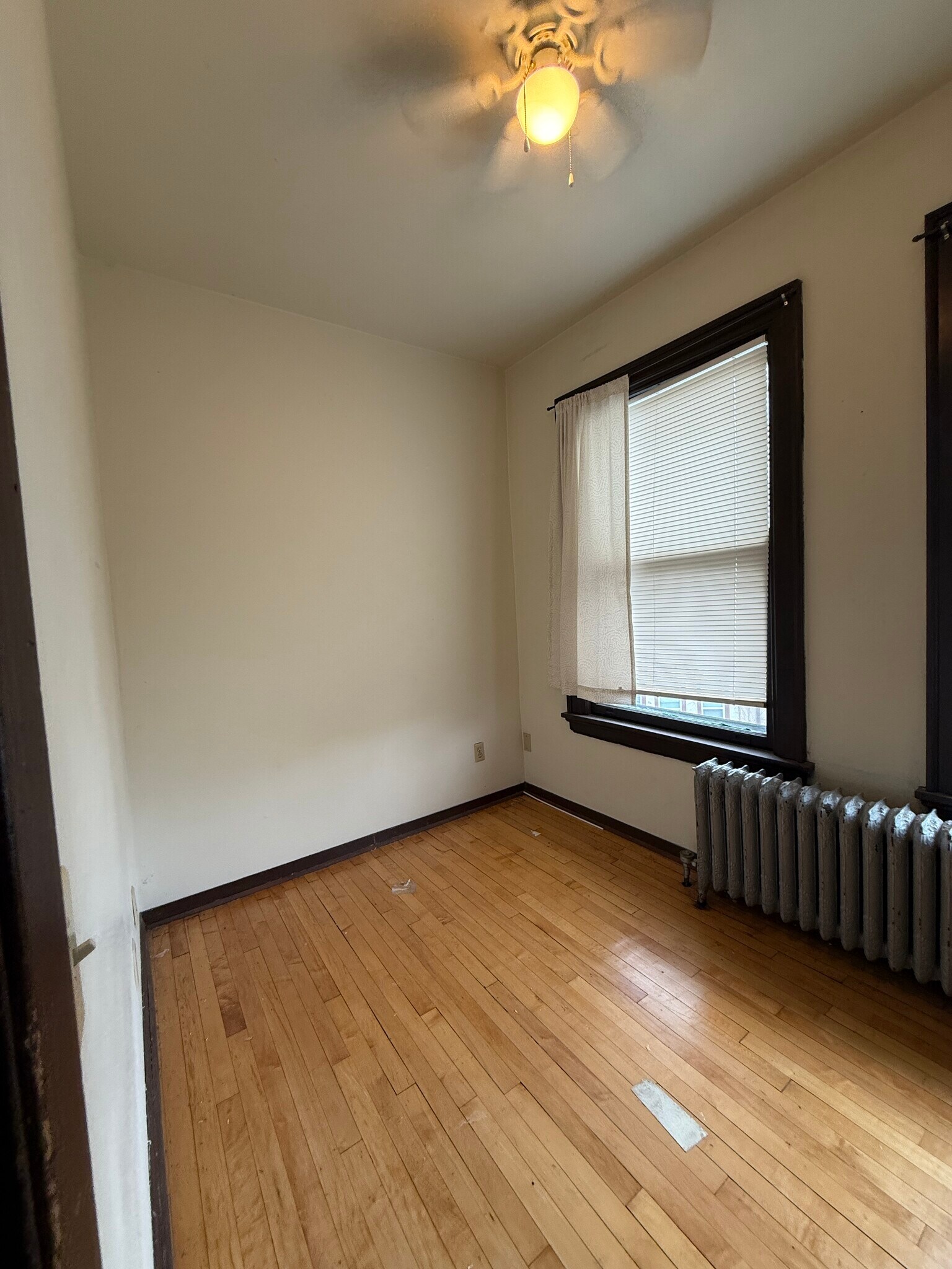 Bedroom #2 - 612 Howard Plz