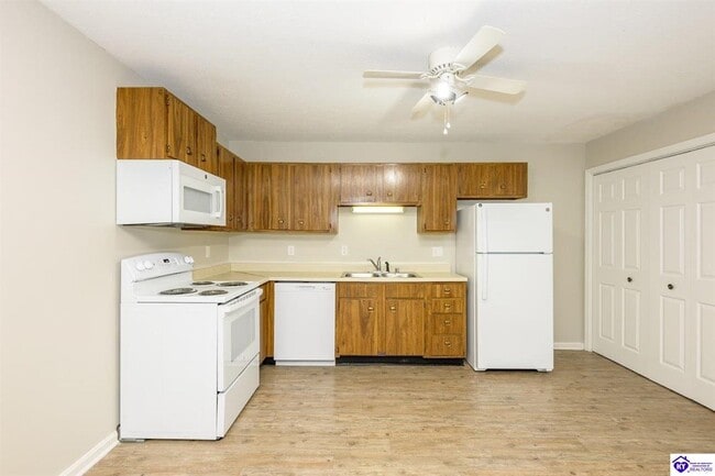 Building Photo - 173 Creekvale Dr