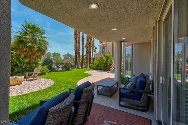 Building Photo - 8848 Rainbow Ridge Dr