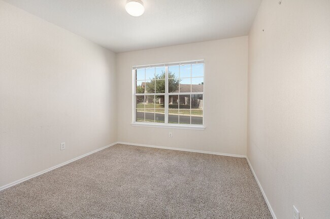 Building Photo - Highland Farms~Single Story 3 Bedroom with Study on Corner Lot