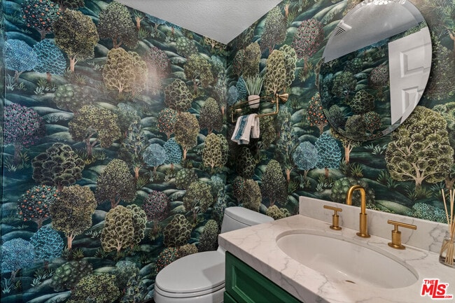 Building Photo - 13072 Maxella Ave