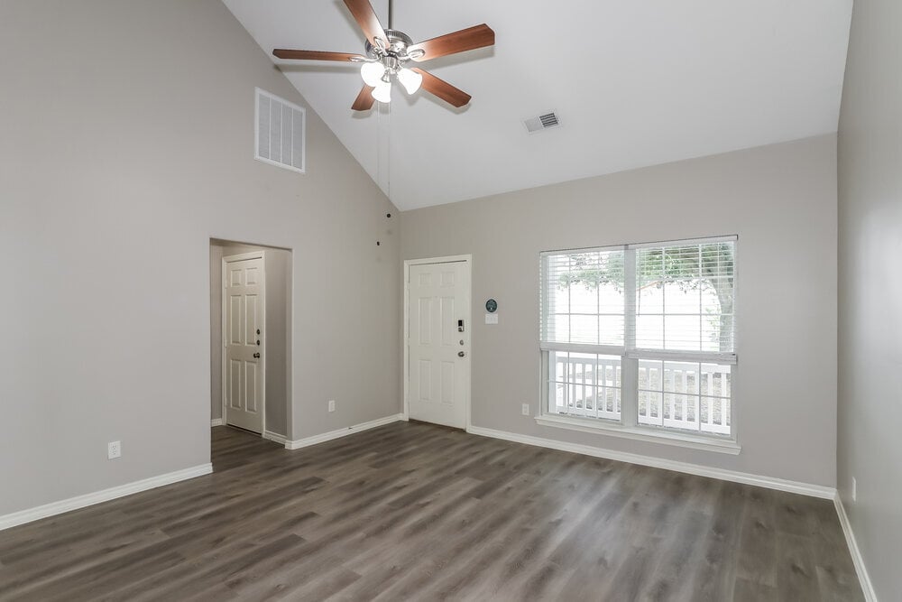 Building Photo - 10110 Berrybriar Ln