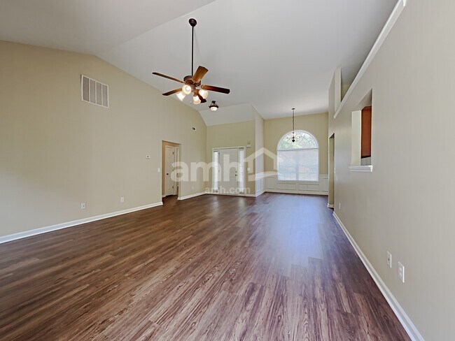 Building Photo - 2095 Mina Lane Dr