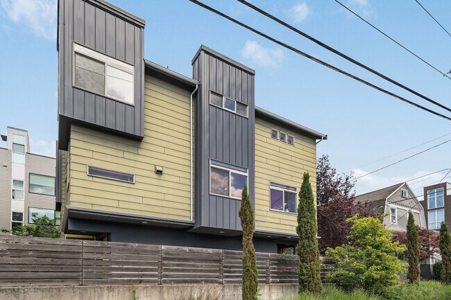 Building Photo - 1308 E Marion St