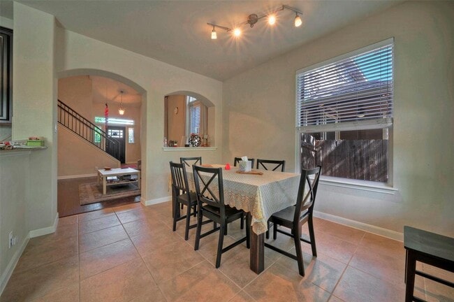 Building Photo - 8724 White Ibis Dr