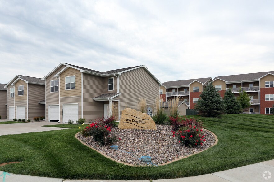 Deer Valley Villas 985 22nd Ave Silvis IL 61282 Apartment Finder