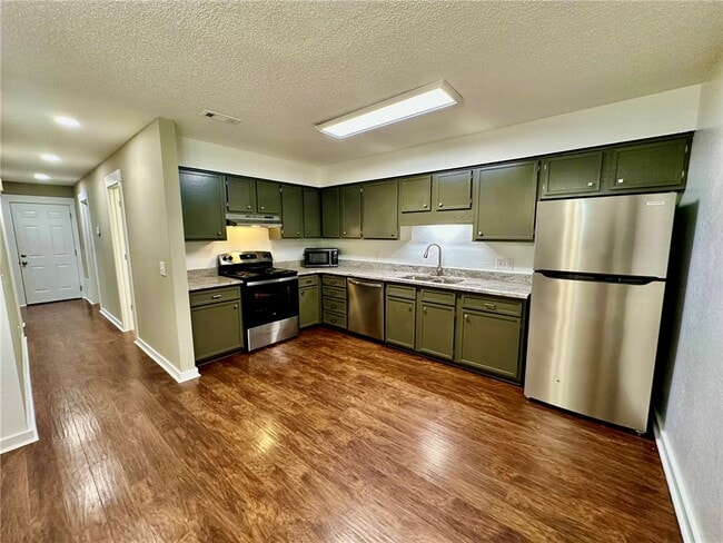 Building Photo - 3513 W Wood St