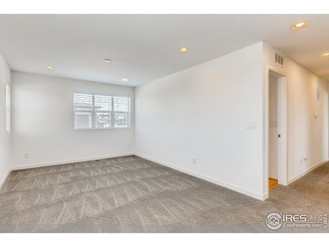 Building Photo - 14100 Mosaic Ave