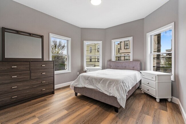 Building Photo - 110 Congress Ave