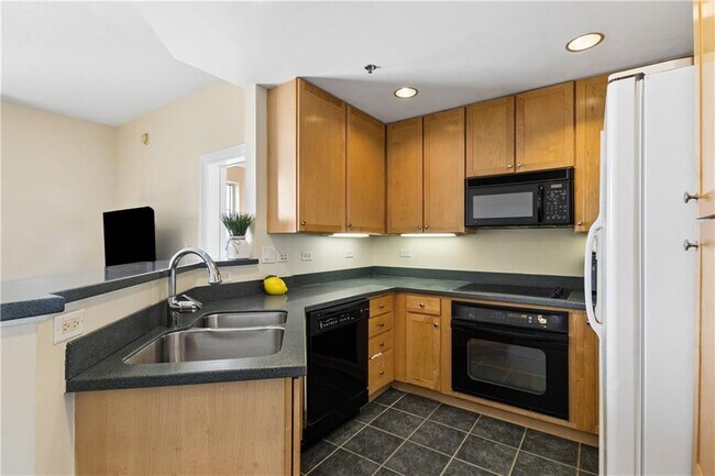 Building Photo - 285 Centennial Olympic Park Dr NW