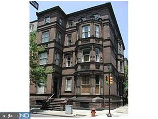 Building Photo - 2101 Spruce St