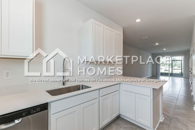 Building Photo - 159 Sage Br St