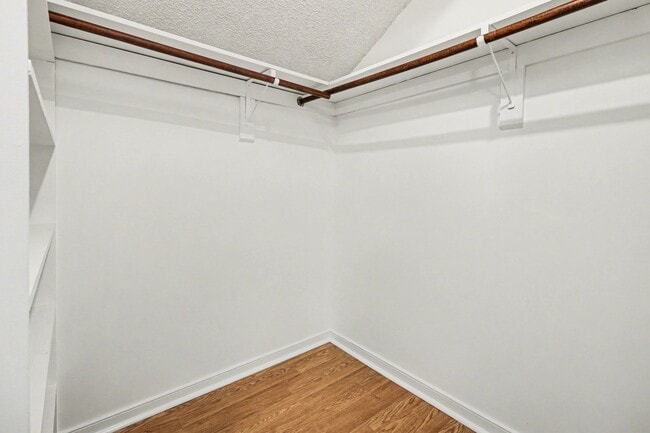 Building Photo - Updated 3 Bedroom Townhome!!! ***Available NOW***