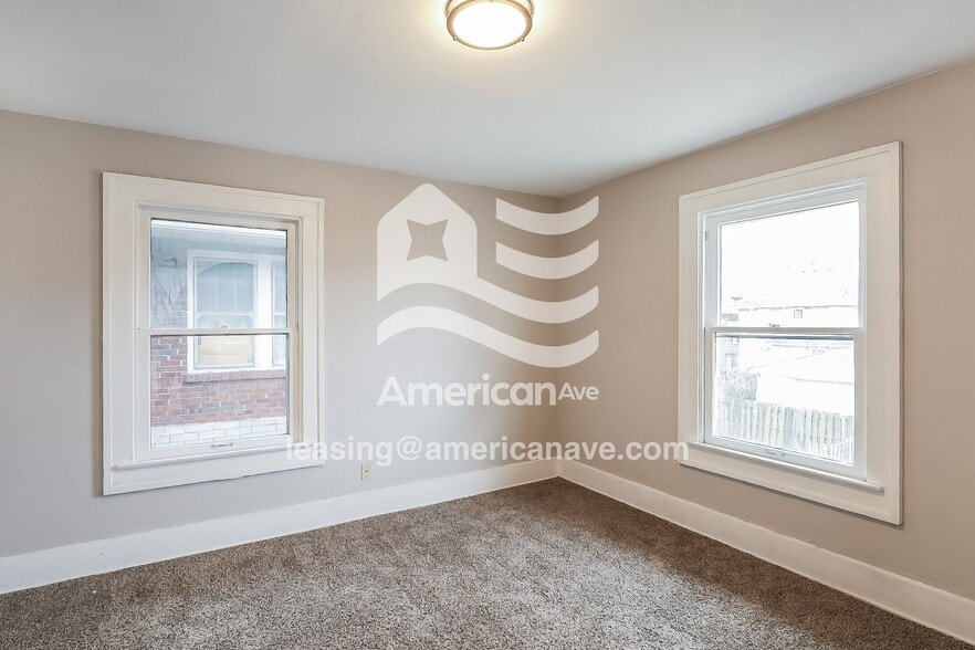 Building Photo - 38 N Pershing Ave