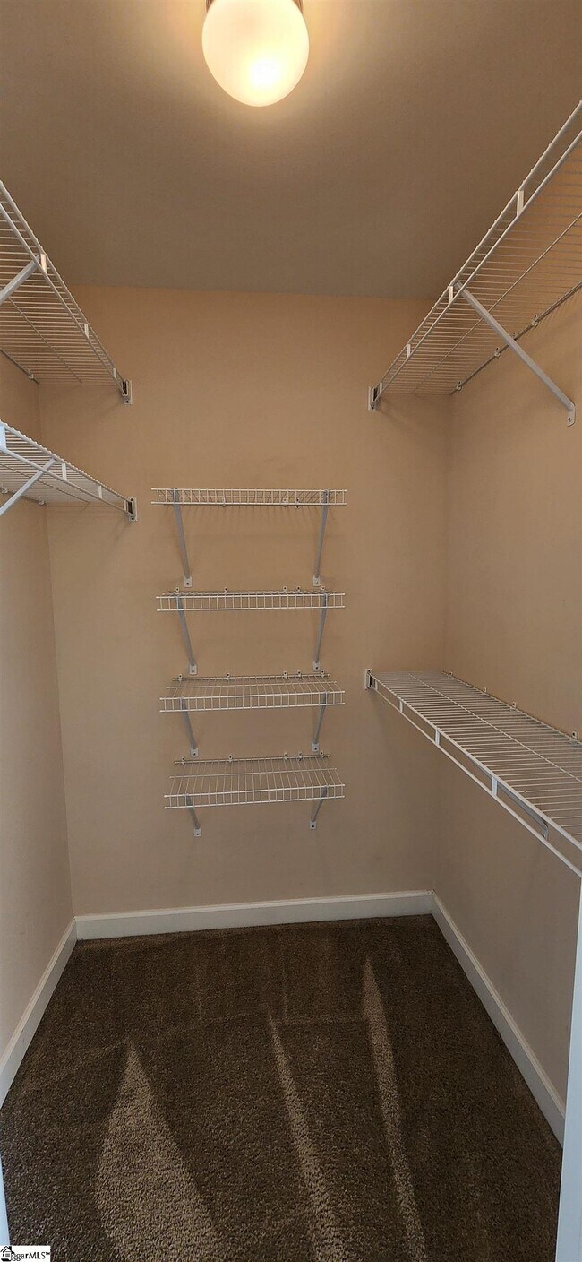 Building Photo - 152 Middleton Park Ln