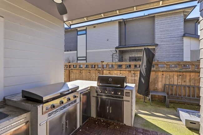 Building Photo - Modern Happy Valley Home with Designer Finishes & Spacious Open Layout