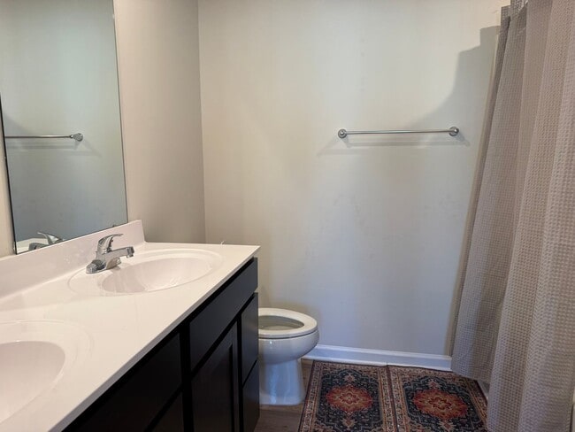 Building Photo - Modern 3-Bedroom Townhouse with Garage & Private Patio