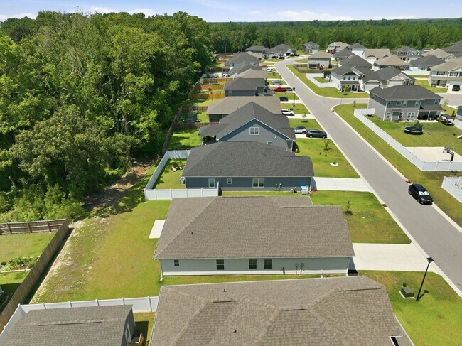 Building Photo - 903 Eakins Ln