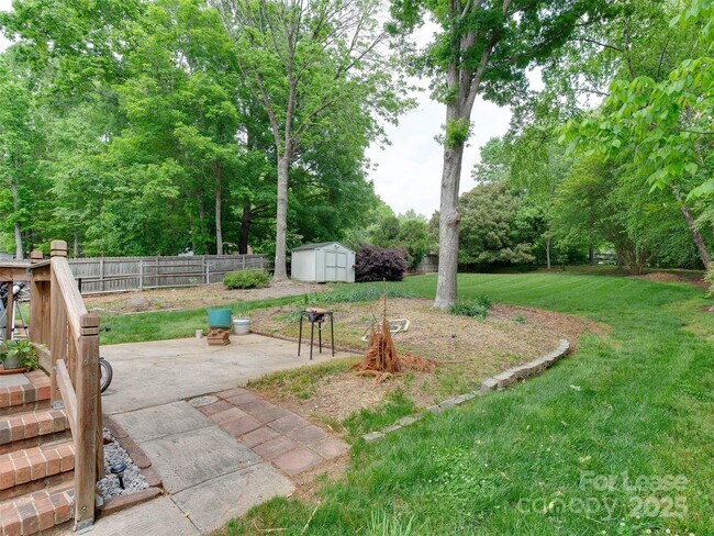 Building Photo - 619 Fence Post Ln