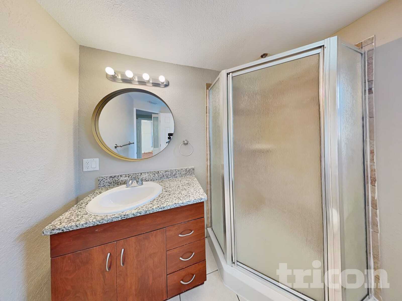 Building Photo - 5601 N 16th St