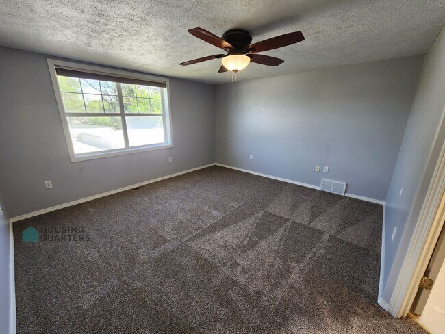 Building Photo - Spacious 4-Bedroom Home in Spokane Valley with Finished Basement & Fenced Yard