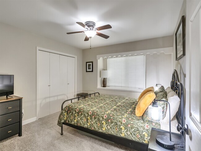 Building Photo - 2811 Quincannon Ln