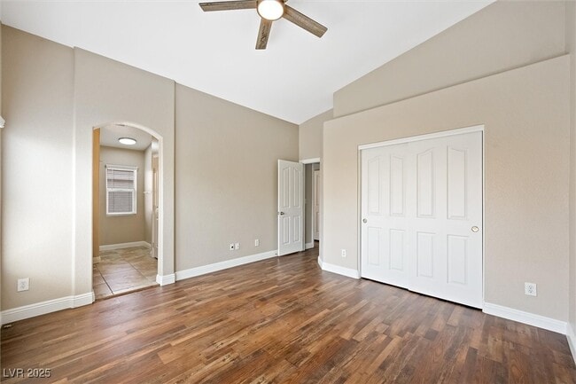 Building Photo - 10643 Petricola St