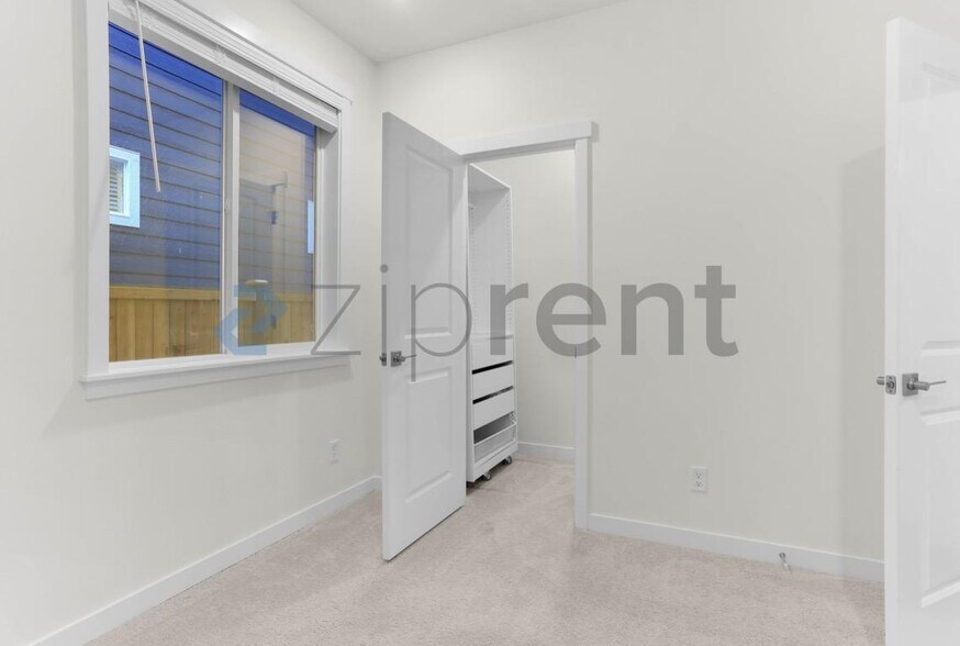 Building Photo - 13231 204th Ave SE