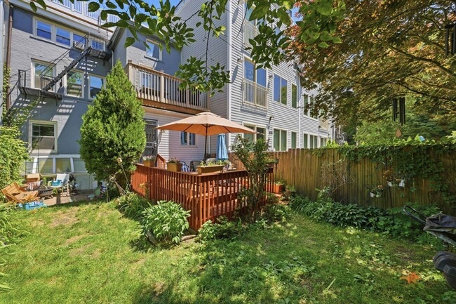 Building Photo - 245 3rd St