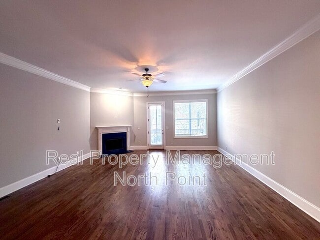 Building Photo - 3026 Eltham Pl